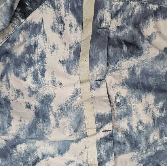 Lululemon Windbreaker - Picture 10 of 13